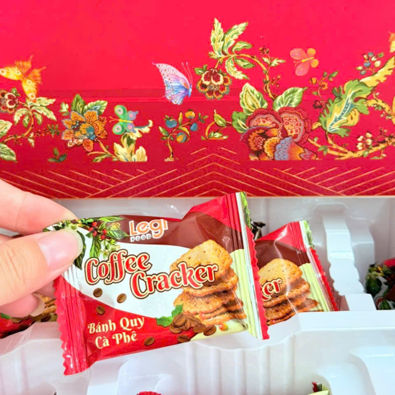 Bánh Hộp Vị Phô Mai, Cà Phê Phúc Hoa Niên - Hộp Bánh Sang Trọng Trang Trí Tết Bánh Hộp Vị Phô Mai, Cà Phê Phúc Hoa Niên - Hộp Bánh Sang Trọng Trang Trí Tết