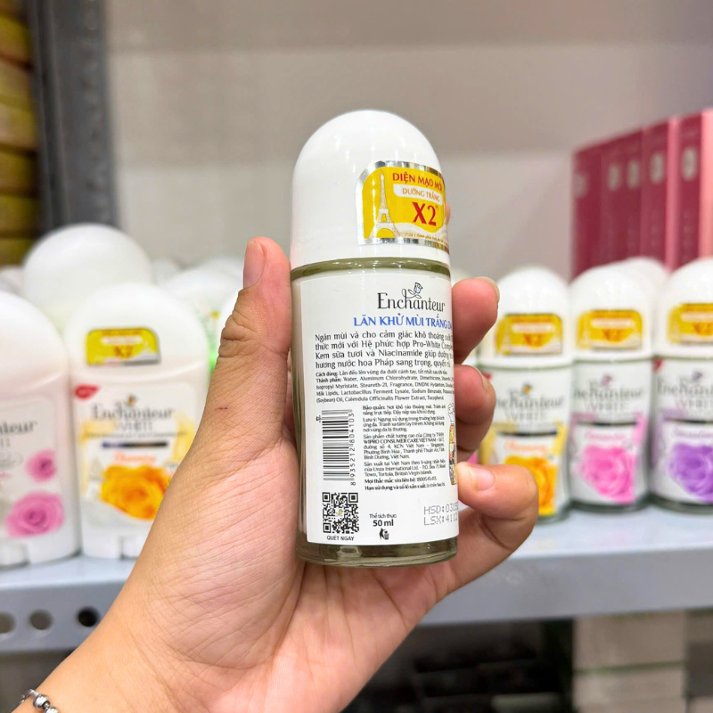 27682_49_20251217122404.png Lăn Khử Mùi Enchanteur Magic 72h 50ml - Lăn Nách Dưỡng Sáng Da Màu Xanh Dương - 8935212804103