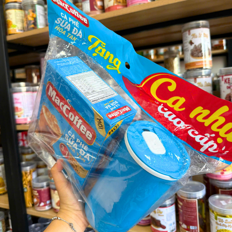 Cà Phê Sữa Đá Hòa Tan Maccoffee 3 In 1 Hộp 10 Gói Thơm Ngon - Tặng Ly Nhựa Cao Cấp Cà Phê Sữa Đá Hòa Tan Maccoffee 3 In 1 Hộp 10 Gói Thơm Ngon - Tặng Ly Nhựa Cao Cấp