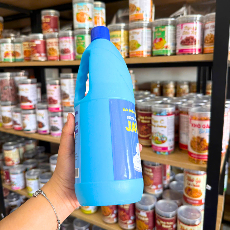 Nước Tẩy Trắng Quần Áo Javel Zyland - Nước Tẩy Quần Áo 1kg Nước Tẩy Trắng Quần Áo Javel Zyland - Nước Tẩy Quần Áo 1kg