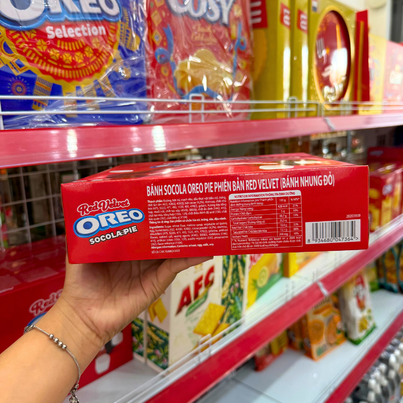 Bánh Oreo Pie Socola Pie Nhung Đỏ - Bánh Kinh Đô Oreo Đỏ 336g (12 Gói x 28g) Bánh Oreo Pie Socola Pie Nhung Đỏ - Bánh Kinh Đô Oreo Đỏ 336g (12 Gói x 28g)