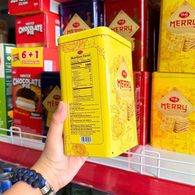 Nguồn sỉ bánh Quy Đường RICHY MERRY Thiếc Hình Trụ 156g (3 Màu Xanh Dương/ Vàng/ Đỏ) Nguồn sỉ bánh Quy Đường RICHY MERRY Thiếc Hình Trụ 156g (3 Màu Xanh Dương/ Vàng/ Đỏ)