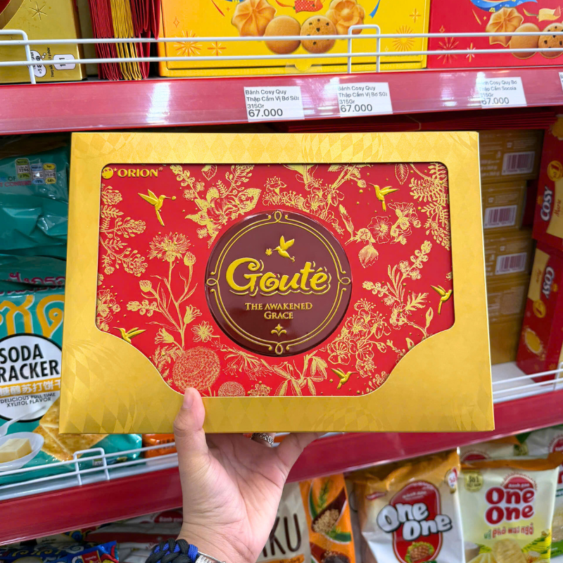 Bỏ sỉ bánh Mè Giòn ORION GOUTE Hộp Thiếc Mix Vị 475,2g Bỏ sỉ bánh Mè Giòn ORION GOUTE Hộp Thiếc Mix Vị 475,2g