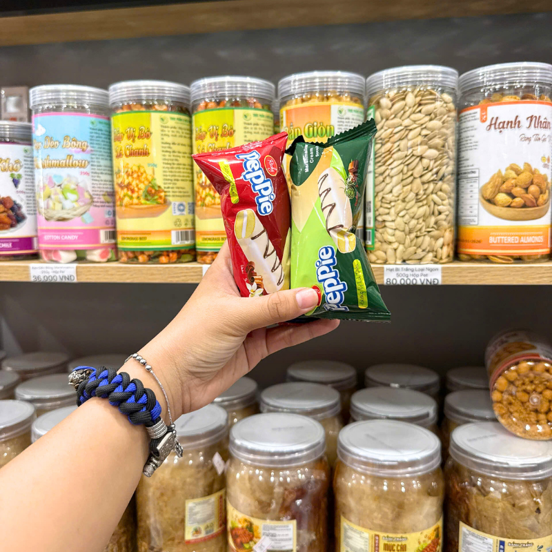 Phân phối bánh Bông Lan Phủ Kem Sữa RICHY PEPPIE Phú Quý Hộp Giấy 468g Phân phối bánh Bông Lan Phủ Kem Sữa RICHY PEPPIE Phú Quý Hộp Giấy 468g