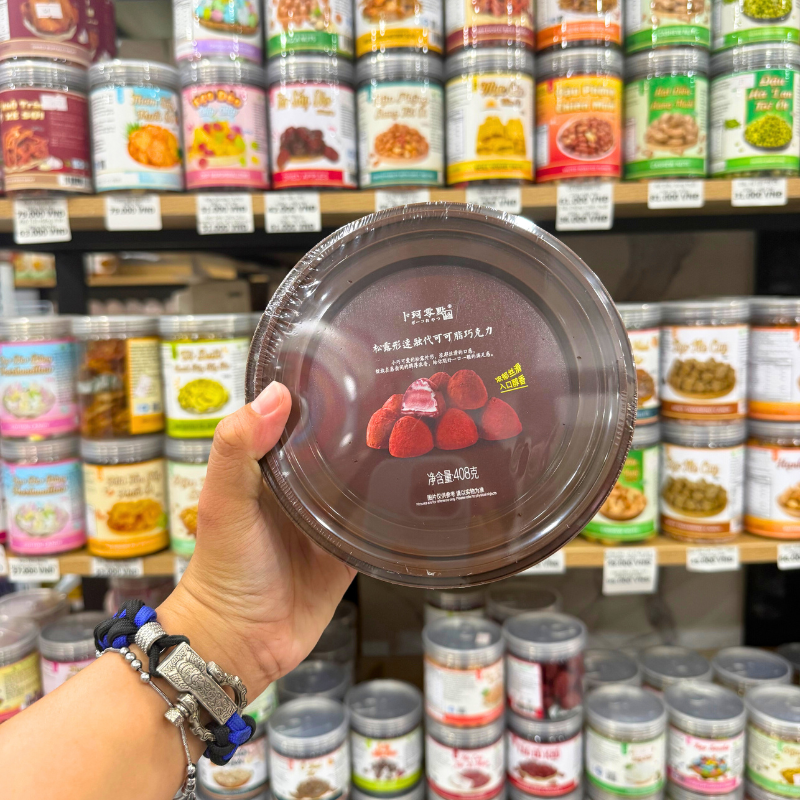 Kẹo Socola Bọc Dâu Tây Sấy Hương Thơm Ngon - Kẹo Socola Nama 408g Kẹo Socola Bọc Dâu Tây Sấy Hương Thơm Ngon - Kẹo Socola Nama 408g