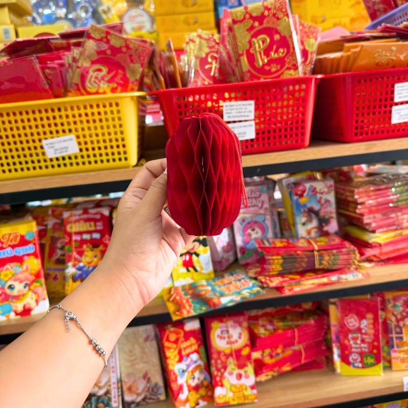 Phân phối set 10 Lồng Đèn Giấy Nhung Đẹp - Lồng Đèn Trang Trí Tết Phân phối set 10 Lồng Đèn Giấy Nhung Đẹp - Lồng Đèn Trang Trí Tết