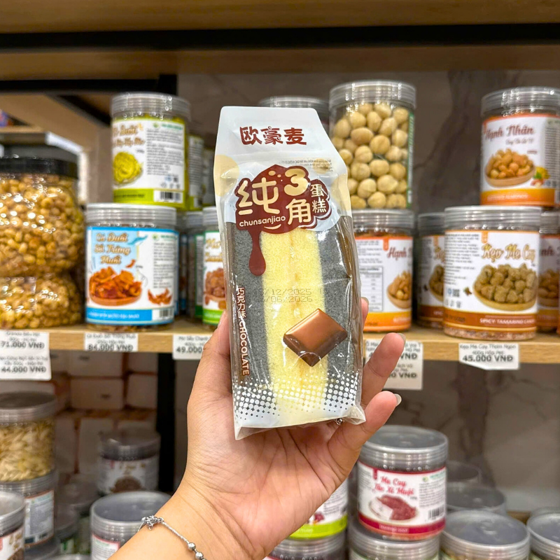 Chuyên sỉ 3 Cái Bánh Bông Lan Tam Giác CHUNSANJIAO Vị Socola - Màu Nâu Chuyên sỉ 3 Cái Bánh Bông Lan Tam Giác CHUNSANJIAO Vị Socola - Màu Nâu