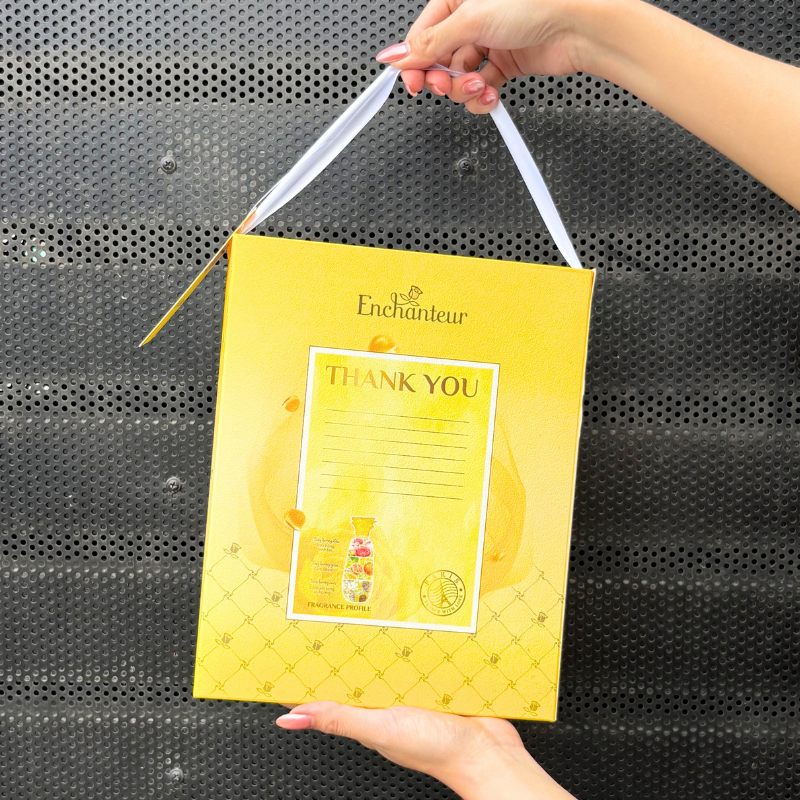 Giá sỉ set Quà Tặng Cao Cấp Enchanteur Deluxe Hương Nước Hoa Pháp + Lăn Khử Mùi (Set Màu Vàng) Giá sỉ set Quà Tặng Cao Cấp Enchanteur Deluxe Hương Nước Hoa Pháp + Lăn Khử Mùi (Set Màu Vàng)