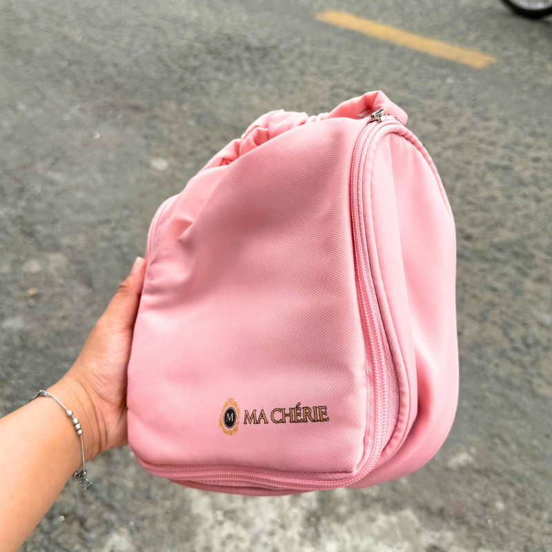 Phân phối túi Đựng Mỹ Phẩm Màu Hồng Ma Chérie Phân phối túi Đựng Mỹ Phẩm Màu Hồng Ma Chérie