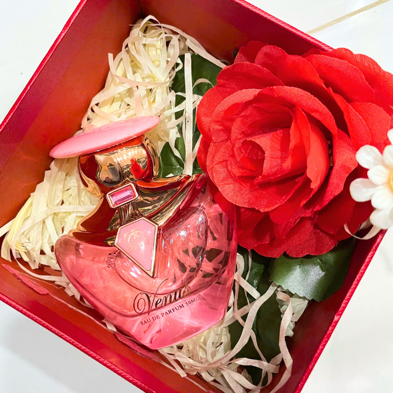 28621_394_20260306155111.png Set Hộp Quà Tặng Nước Hoa Nữ Good Charme Venus 50ml - Hộp Hoa Rơm Nhiều Màu - SETQUACHARME31