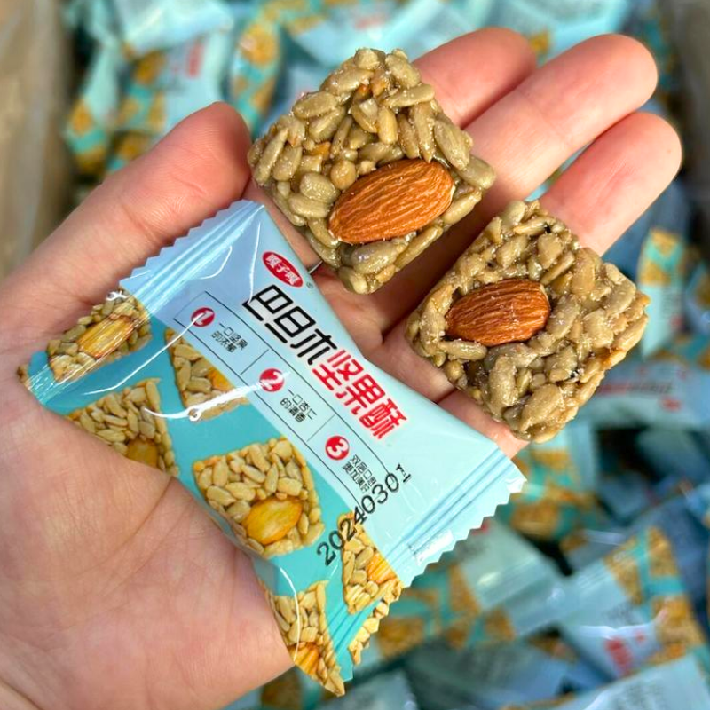 28713_14_20260313152835.png Kẹo Hướng Dương Hạnh Nhân Mật Ong - Kẹo Hướng Dương Tách Vỏ Thơm Ngon Túi Lưới 500g - KHDHX01