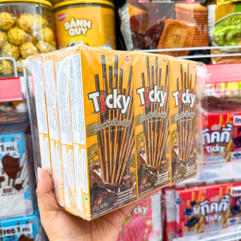 Bánh Que Đũa Phủ Gấp Đôi Socola Ticky Uni Firms Lốc 13 Hộp - Màu Vàng Bánh Que Đũa Phủ Gấp Đôi Socola Ticky Uni Firms Lốc 13 Hộp - Màu Vàng