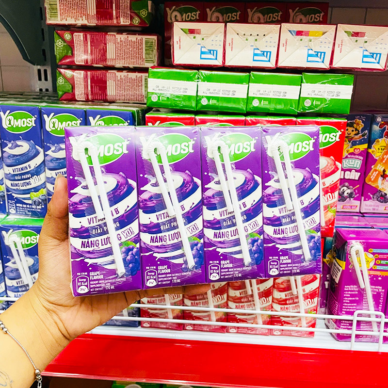 Phân phối sữa Chua Uống Yomost Vị Nho Lốc 4 Hộp (170ml/Hộp) Phân phối sữa Chua Uống Yomost Vị Nho Lốc 4 Hộp (170ml/Hộp)