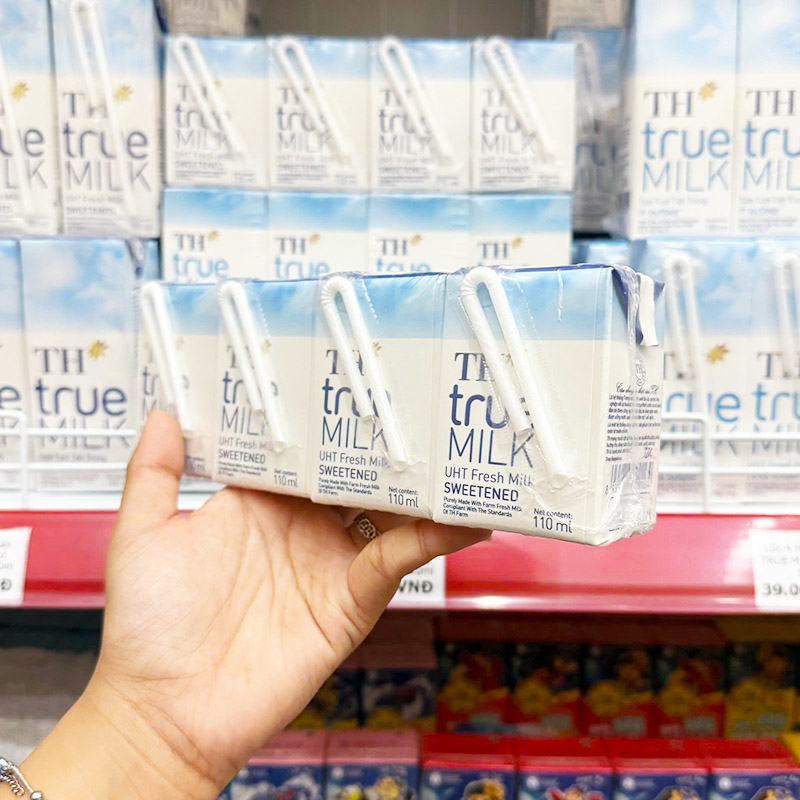 Sữa Tươi Tiệt Trùng Có Đường TH True Milk Lốc 4 Hộp Nhỏ (110ml/Hộp) Sữa Tươi Tiệt Trùng Có Đường TH True Milk Lốc 4 Hộp Nhỏ (110ml/Hộp)