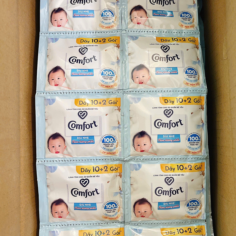 Dây 12 Gói Nước Xả Vải Comfort Cho Da Nhạy Cảm Hương Phấn Dịu Nhẹ 18ml/Gói - Màu Trắng Dây 12 Gói Nước Xả Vải Comfort Cho Da Nhạy Cảm Hương Phấn Dịu Nhẹ 18ml/Gói - Màu Trắng