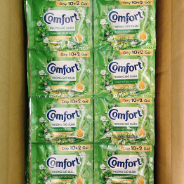 Combo 2 Dây 24 Gói Nước Xả Vải Comfort Hương Gió Xuân Thơm Mát 18ml/Gói - Màu Xanh Lá - 8934868136255CB2
