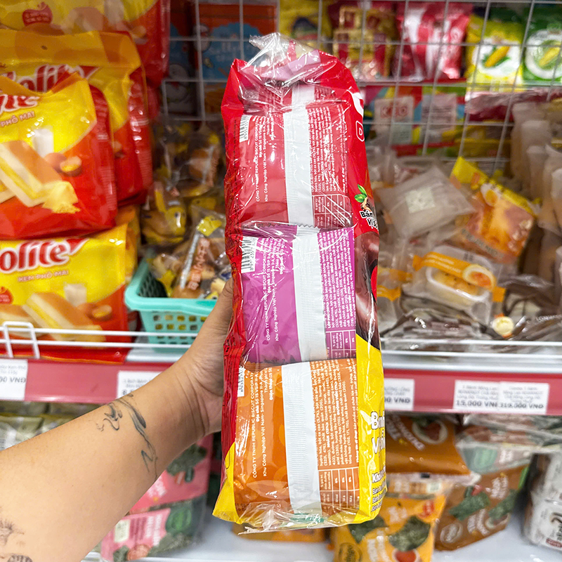 Nguồn sỉ bánh Donut Dowee 3 Vị Socola, Dâu, Socola Cam Gói 12 Cái 348g Nguồn sỉ bánh Donut Dowee 3 Vị Socola, Dâu, Socola Cam Gói 12 Cái 348g