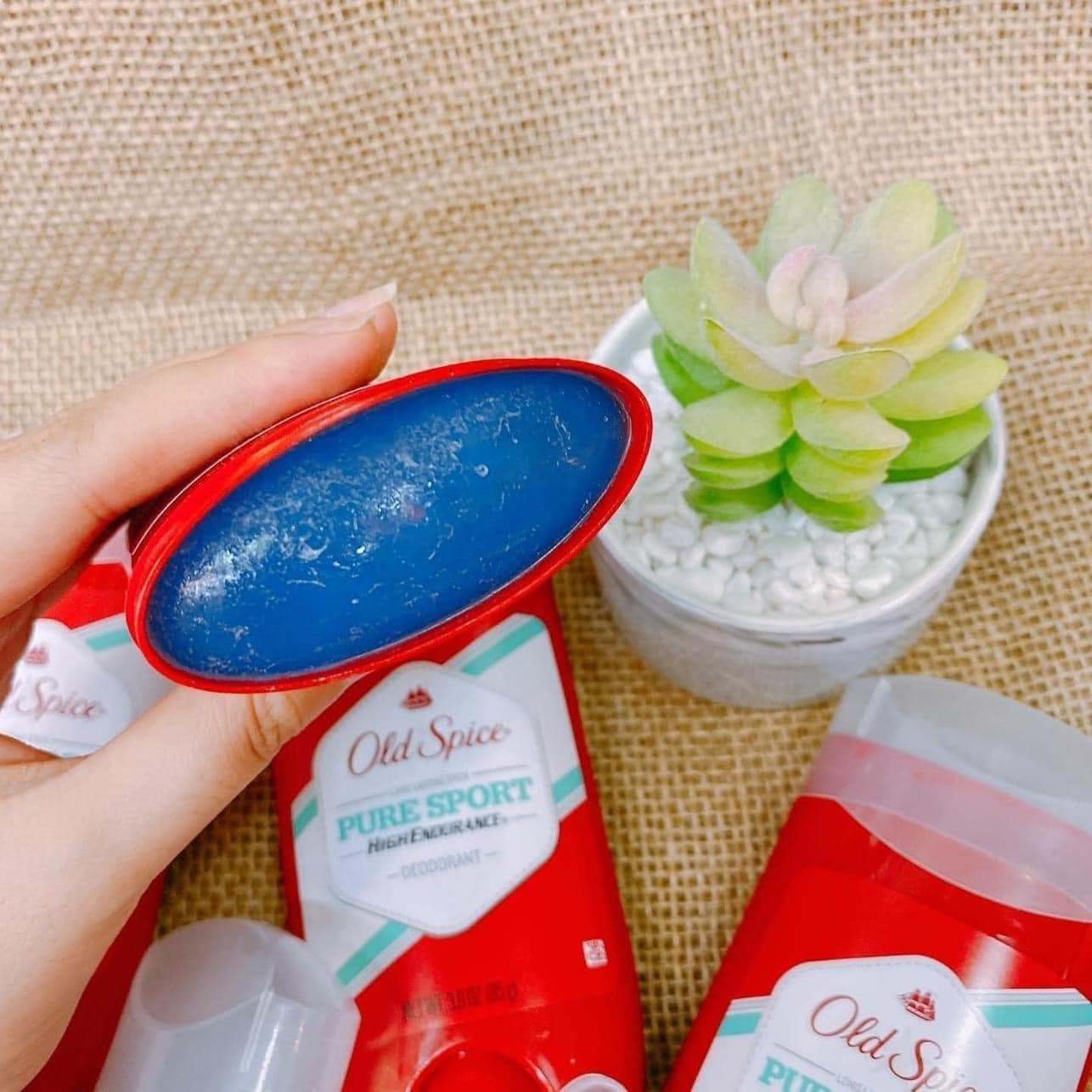 Sáp Khử Mùi Old Spice Hương Pure Sport Màu Đỏ 85g - Dành Cho Cả Nam&Nữ
