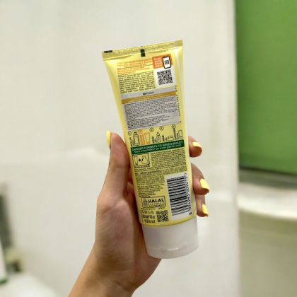 Sữa Rửa Mặt  Garnier Bright Complete Vitamin C Super Whip 100ml
