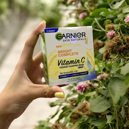 Có lười cũng đẹp với Mặt Nạ Ngủ Garnier Bright Complete Vitamin C Yoghurt Sleeping Mask 50ml