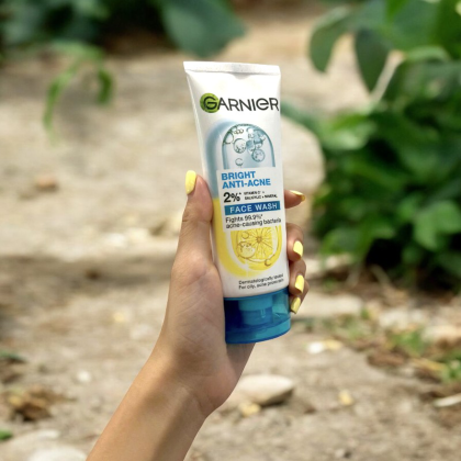 Sữa Rửa Mặt Garnier Ngừa Mụn Sáng Da Bright Anti-Acne 100ml