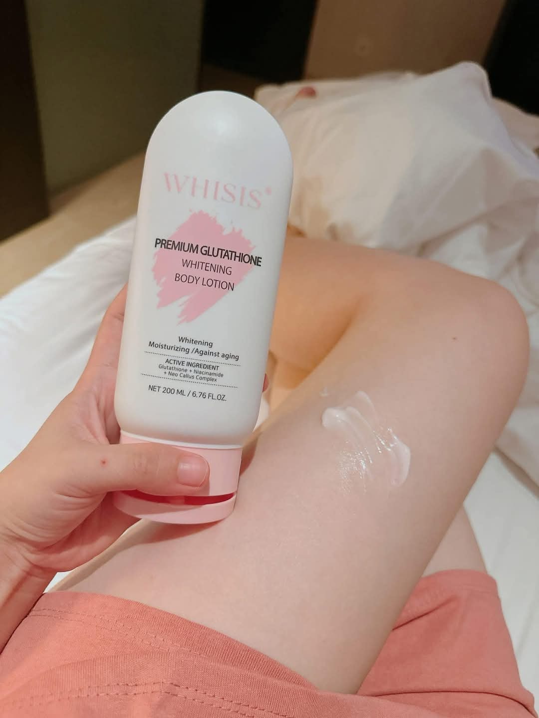 Kem Dưỡng Thể Ban Đêm Kích Trắng Tế Bào Gốc Whisis Premium Glutathione Whitening Body Lotion