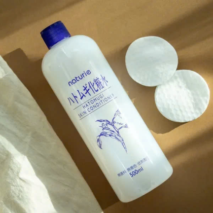 Nước Hoa Hồng Chiết Xuất Ý Dĩ Naturie Hatomugi Skin Conditioner