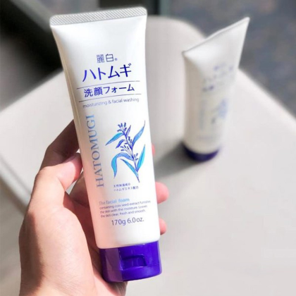 Sữa Rửa Mặt Chiết Xuất Ý Dĩ Làm Hỗ Trợ Sáng Da Reihaku Hatomugi 170Gr