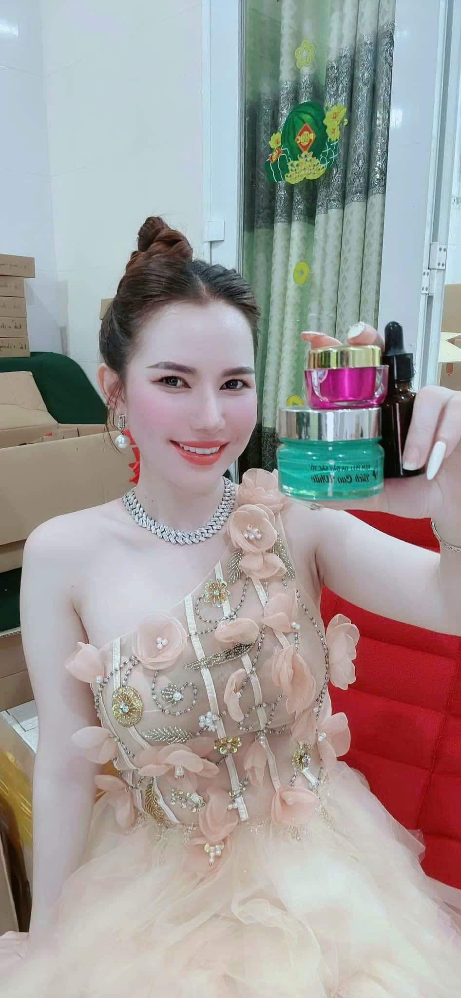 Kem Face Trà Xanh Bích Cao White