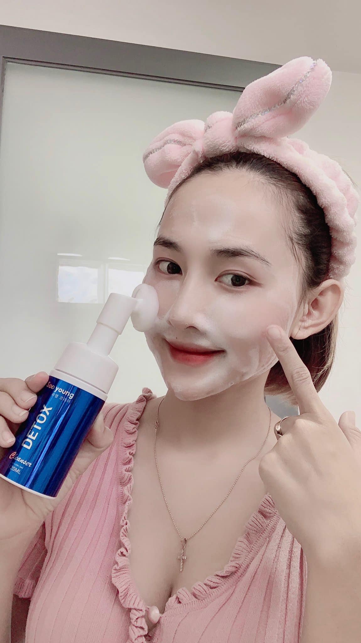 Sữa rửa mặt Detox Cleanser Soo Young có gì hot?