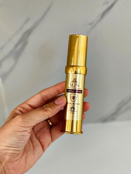 Kem chống nắng Collagen x3 chiết xuất nọc ong