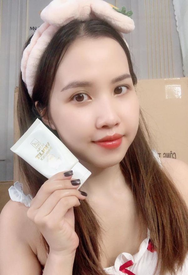 Chả sợ gì - Chỉ sợ già, với kem chống nắng A Cosmetics sẽ không còn là nổi sợ