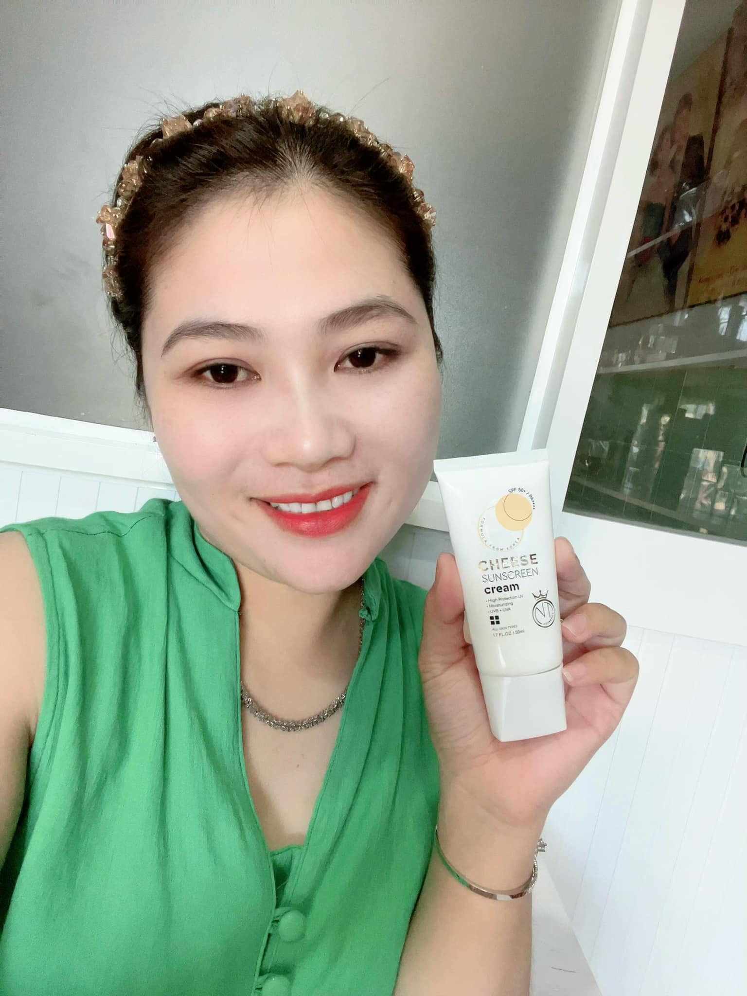 Kem chống nắng Cheese Sunscreen Cream vật bất ly thân của chị em